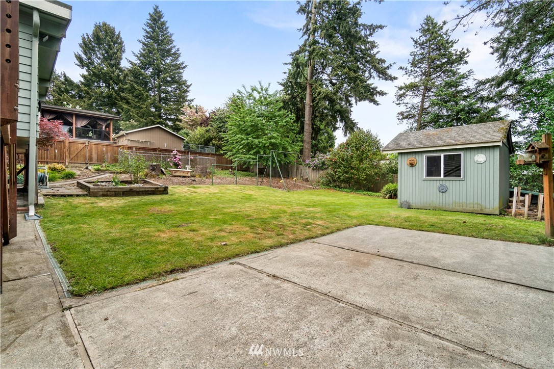 10219 Northeast 200th Street Bothell, WA 98011 - Photo 23 of 25 Gallery Image 23