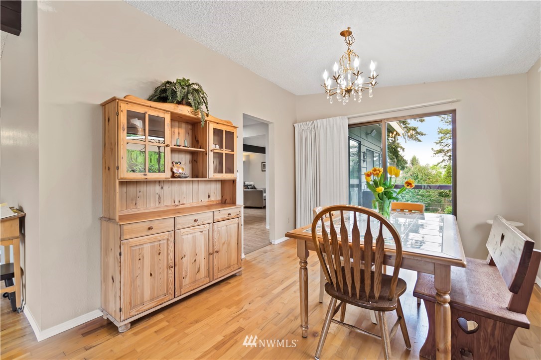 10219 Northeast 200th Street Bothell, WA 98011 - Photo 6 of 25 Gallery Image 6