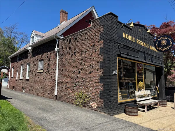 $2,895 | 646 Main Street, Unit 2, Sparkill, NY 10976