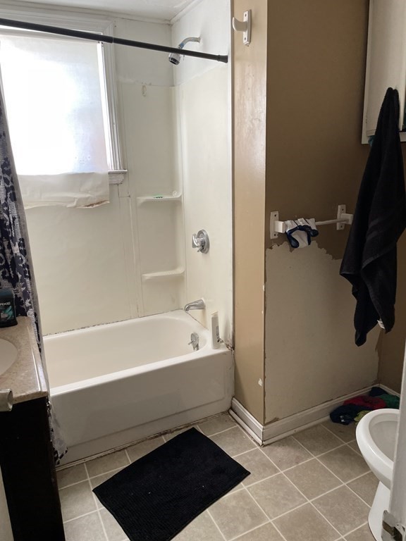 206 Buffinton Street Fall River, MA 02721 - Photo 12 of 38