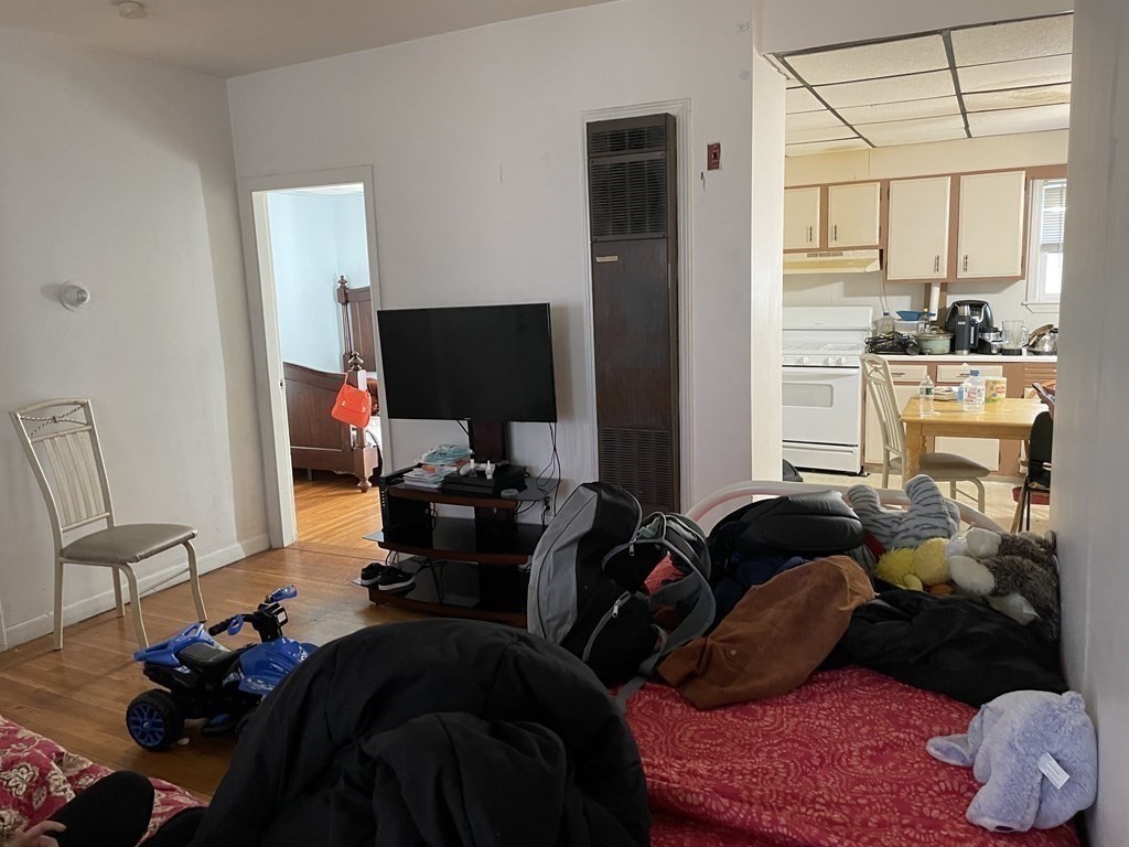 206 Buffinton Street Fall River, MA 02721 - Photo 15 of 38