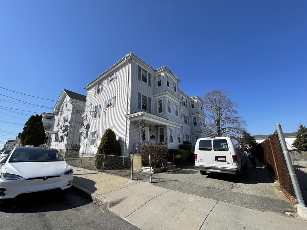 206 Buffinton Street Fall River, MA 02721 - Photo 3 of 38