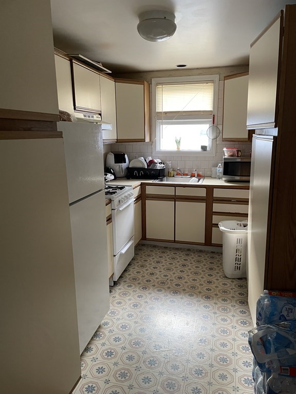 206 Buffinton Street Fall River, MA 02721 - Photo 36 of 38