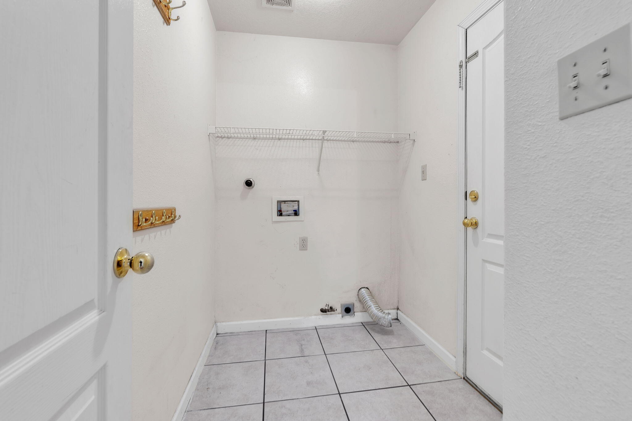 6709 Black Volcano Road Northwest Albuquerque, NM 87120 - Photo 13 of 38 Gallery Image 13