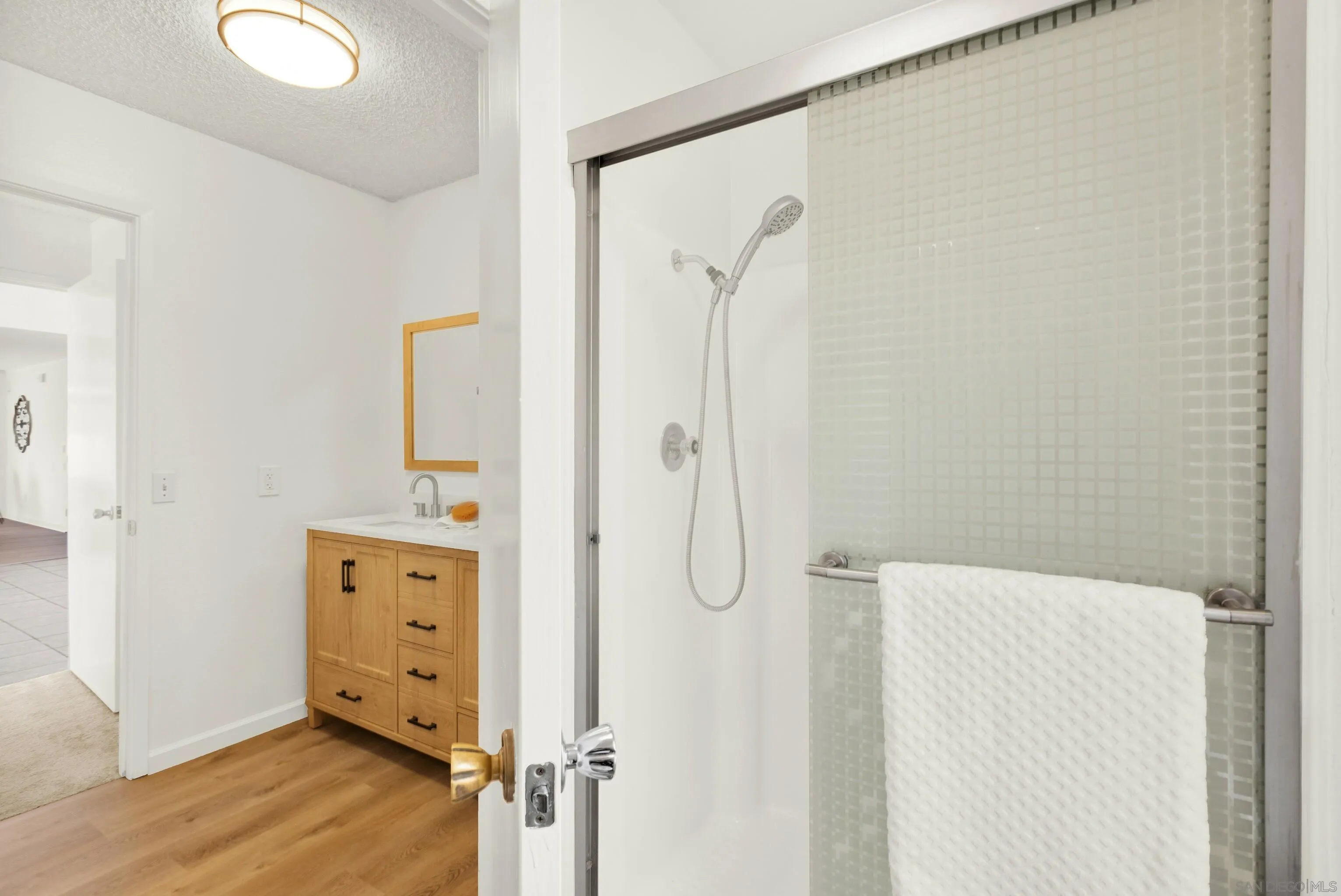 14545 Hillndale Way Poway, CA 92064 - Photo 31 of 52 a bathroom with a shower