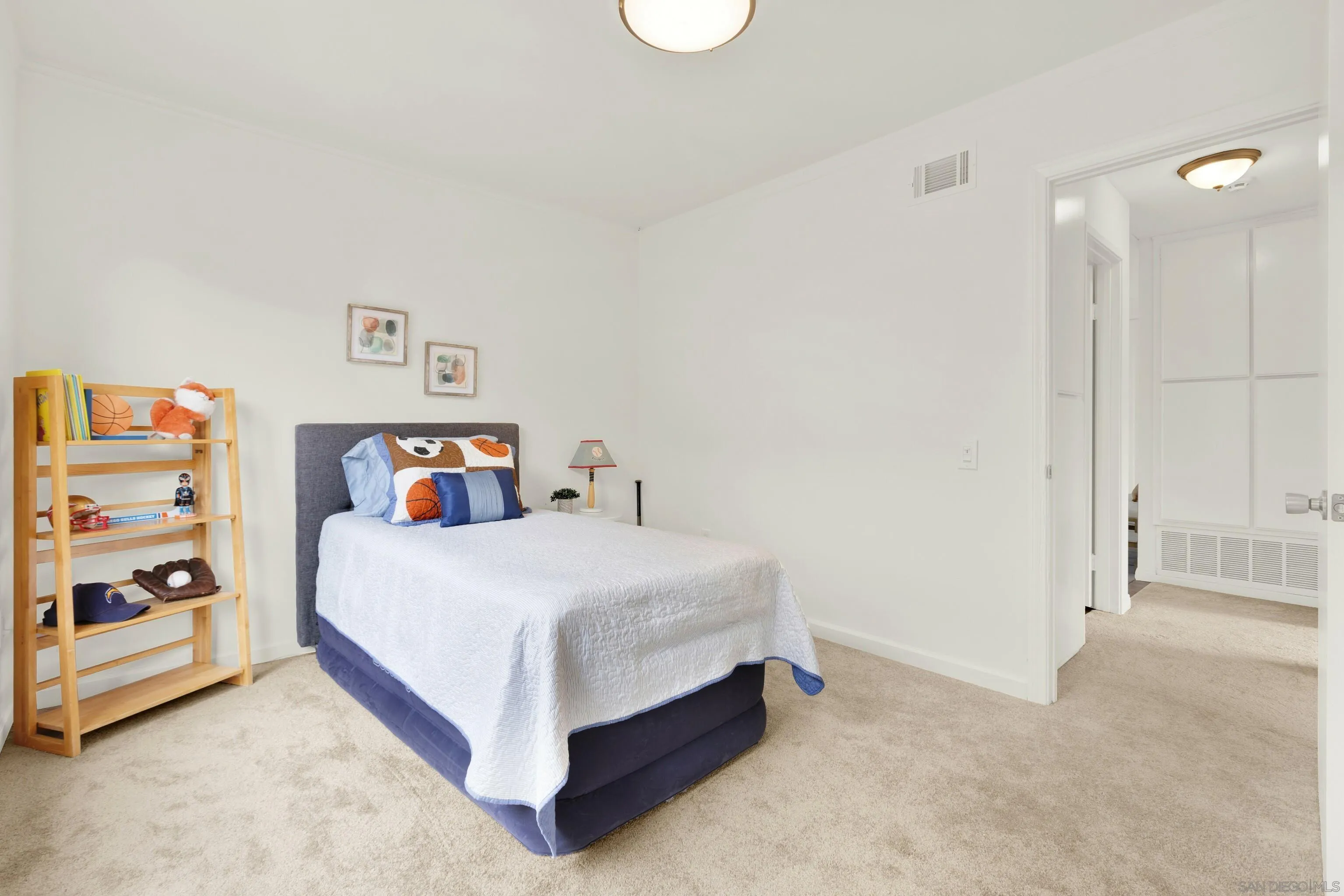 14545 Hillndale Way Poway, CA 92064 - Photo 40 of 52 a bedroom with a bed and a cabinets