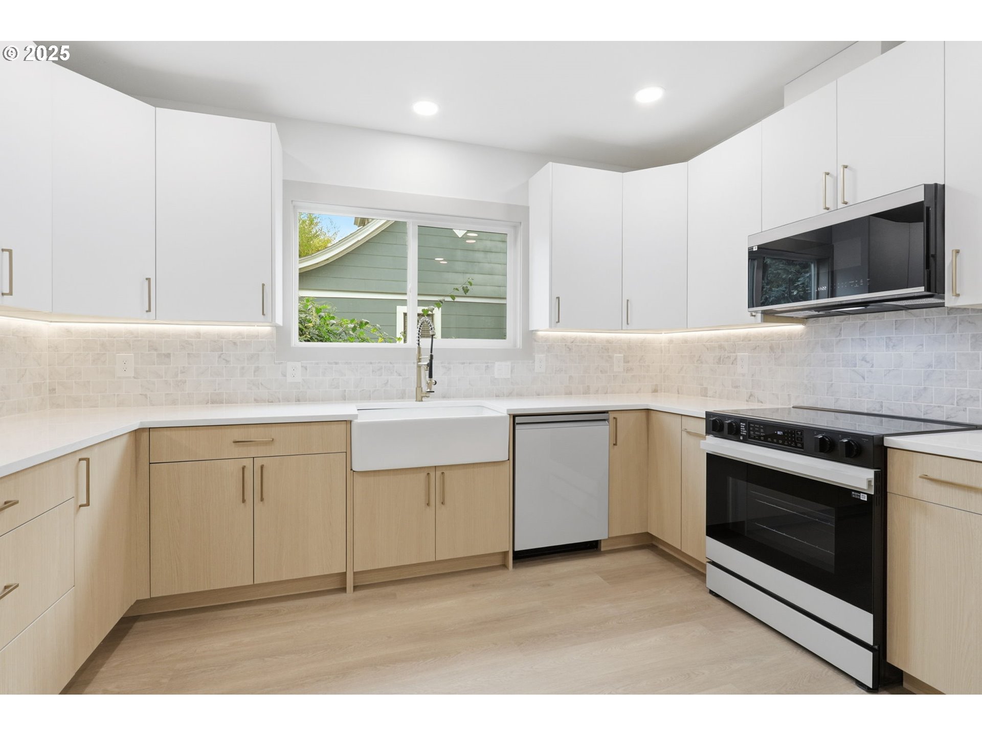 437 Northeast Fargo Street Portland, OR 97212 - Photo 12 of 38