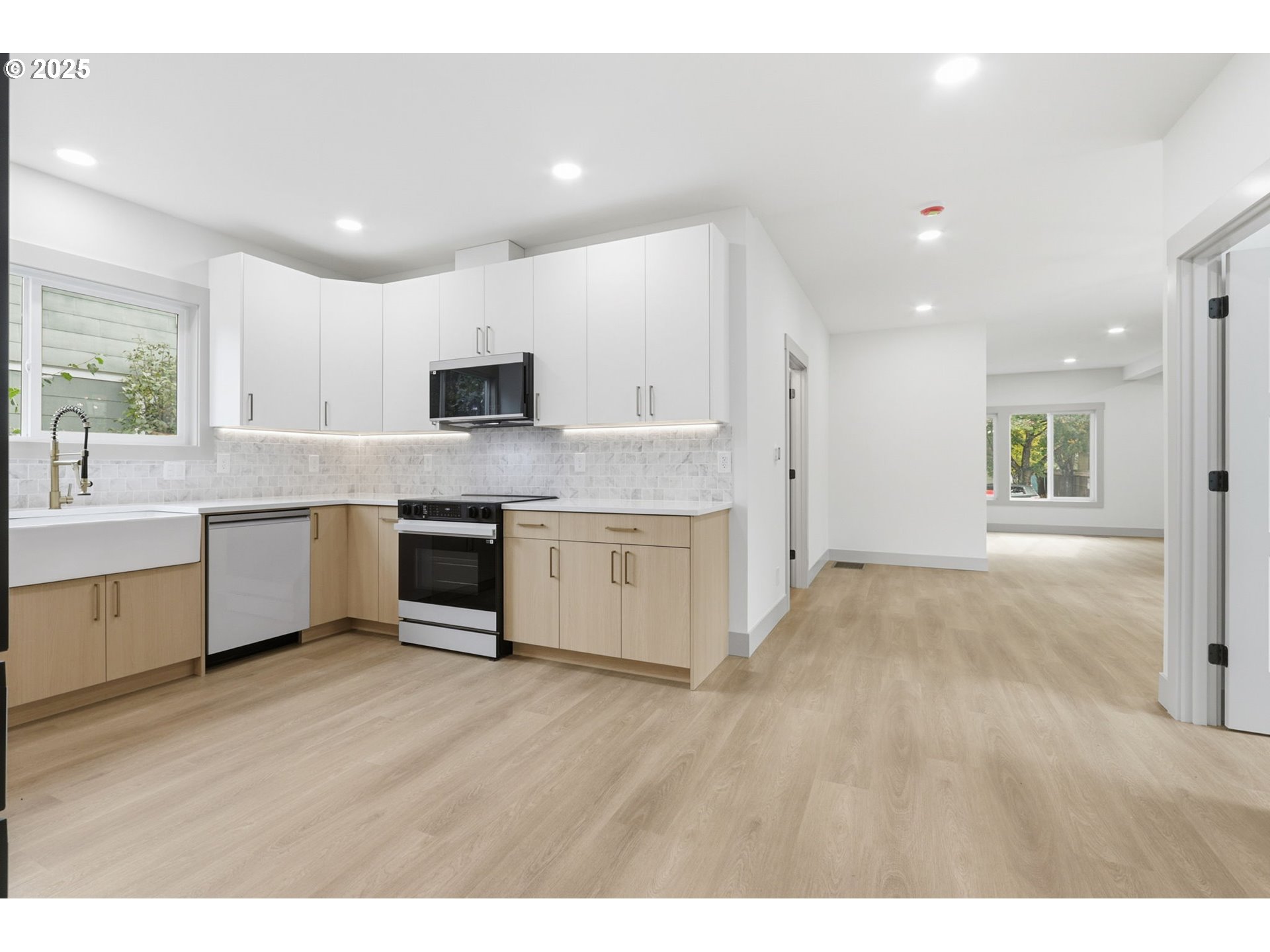 437 Northeast Fargo Street Portland, OR 97212 - Photo 13 of 38