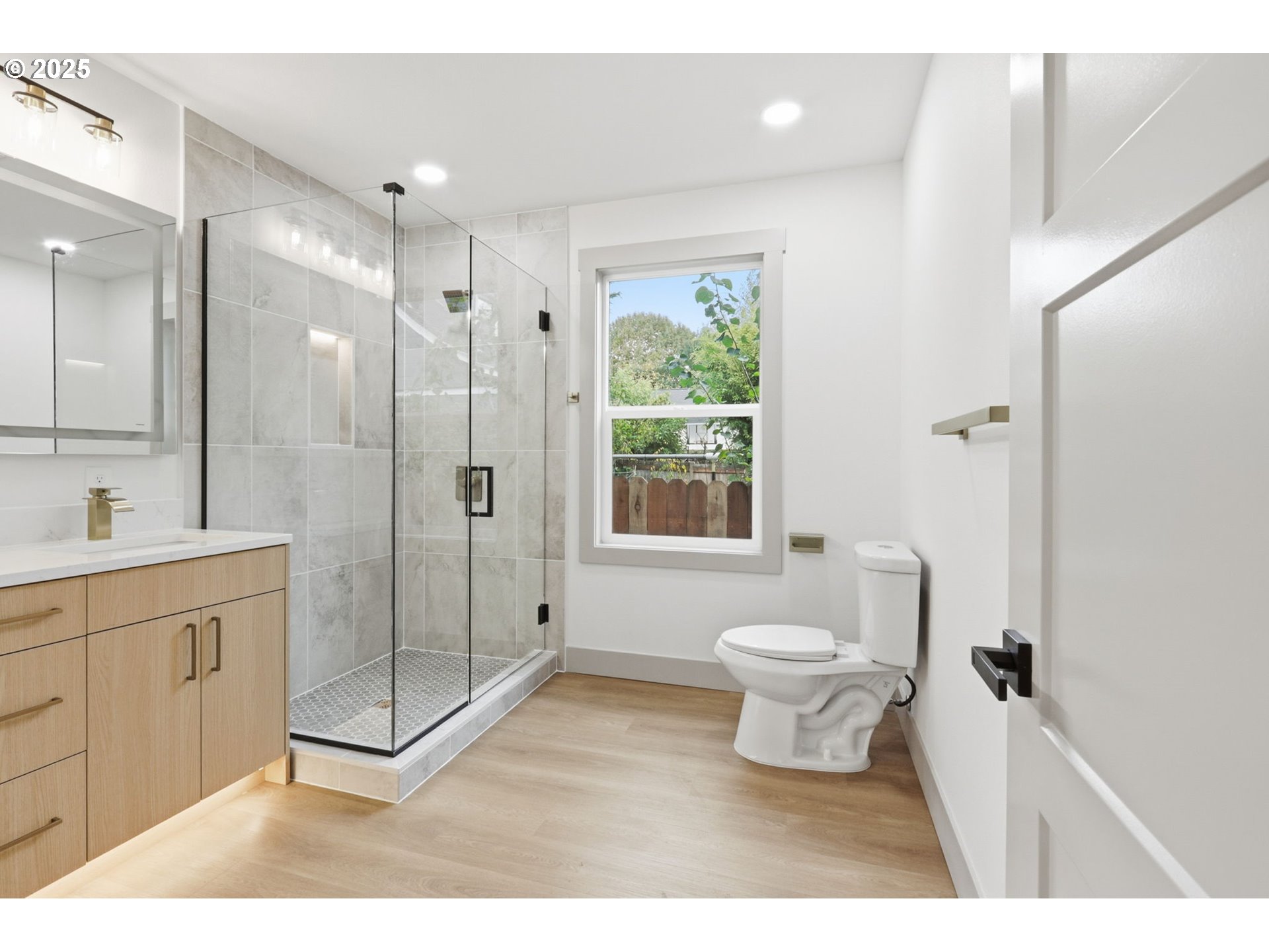 437 Northeast Fargo Street Portland, OR 97212 - Photo 18 of 38