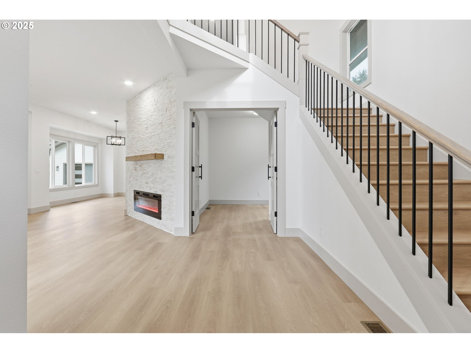 437 Northeast Fargo Street Portland, OR 97212 - Photo 2 of 38