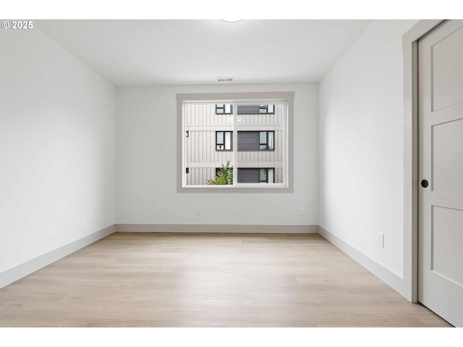 437 Northeast Fargo Street Portland, OR 97212 - Photo 34 of 38