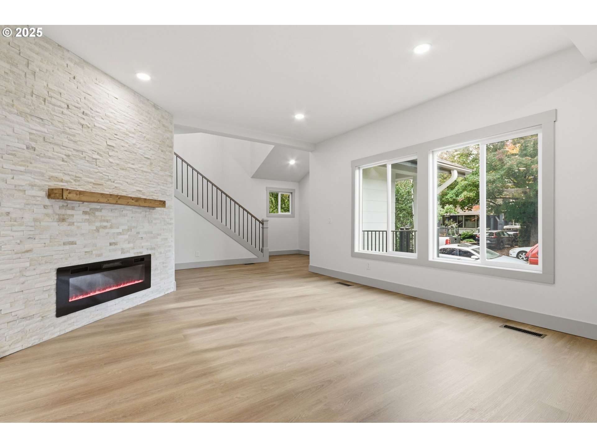 437 Northeast Fargo Street Portland, OR 97212 - Photo 4 of 38