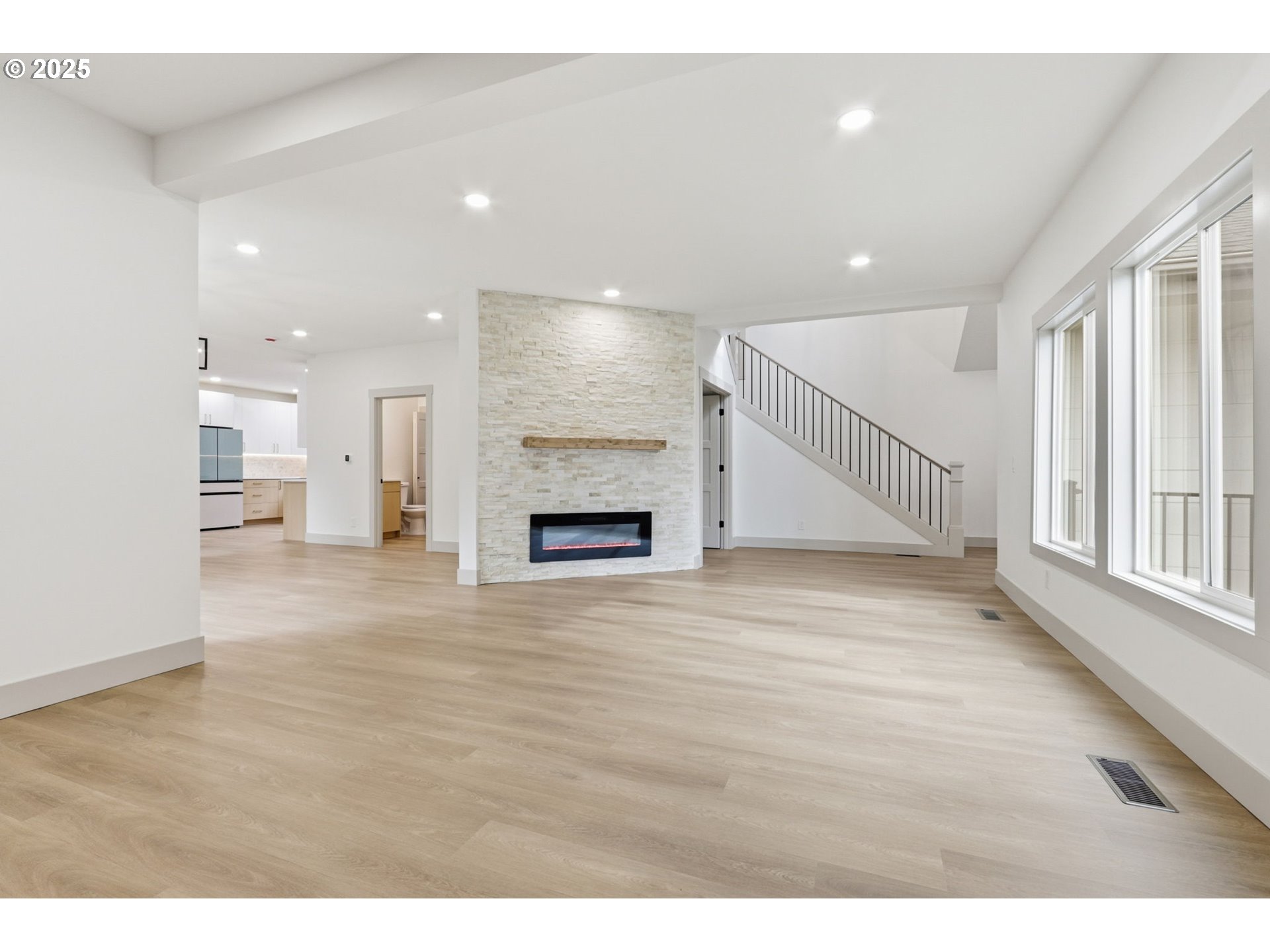 437 Northeast Fargo Street Portland, OR 97212 - Photo 5 of 38