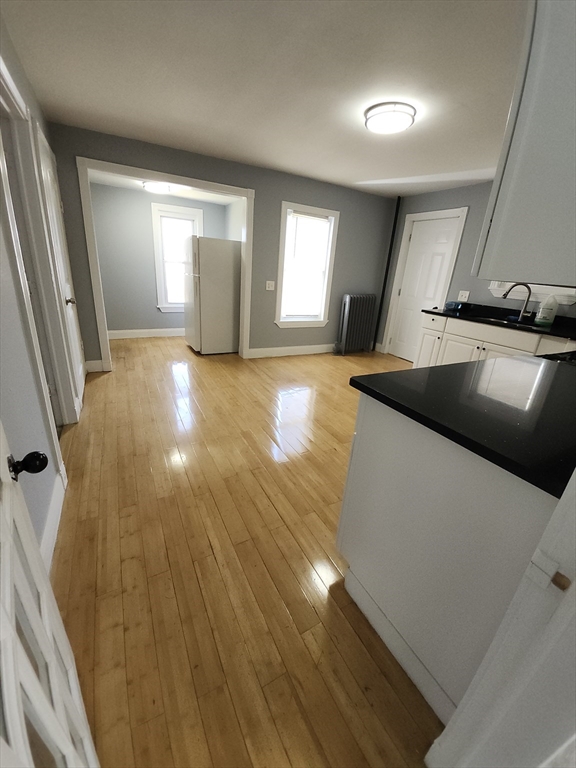 137 Cobb Street Springfield, MA 01119 - Photo 12 of 28