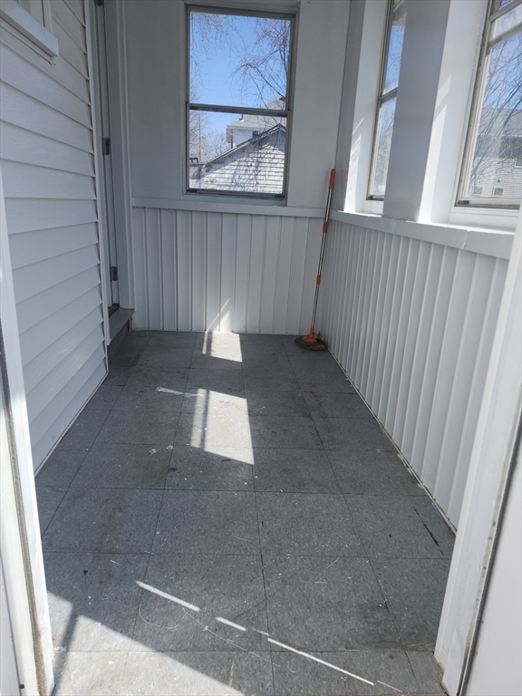 137 Cobb Street Springfield, MA 01119 - Photo 27 of 28