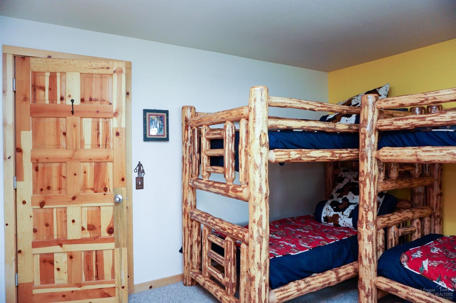 57534 Circle 4 Cabin Road Sunriver, OR 97707 - Photo 19 of 24 Additional Photo
