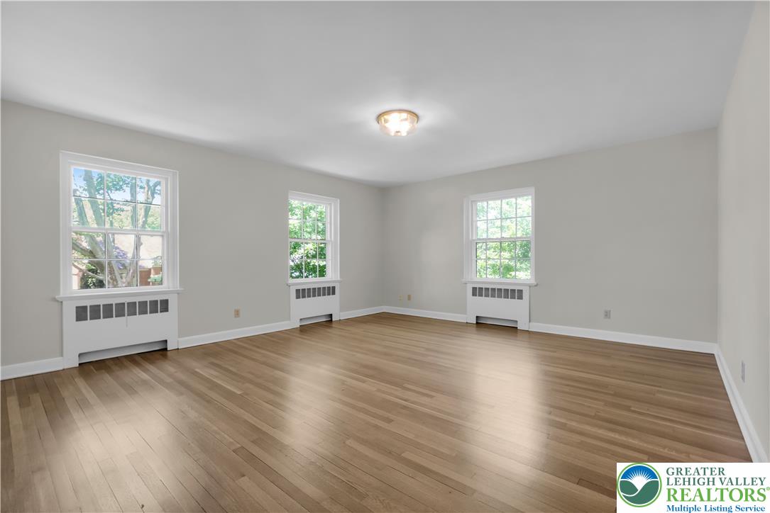 1942 Sycamore Street Bethlehem, PA 18017 - Photo 40 of 74