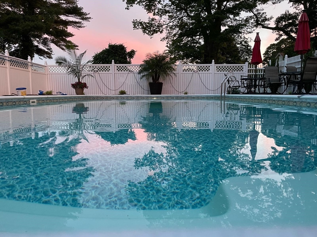 65 Milford Street Mendon, MA 01756 - Photo 11 of 29