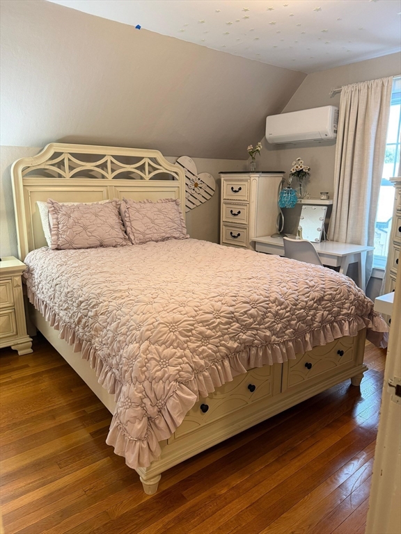 65 Milford Street Mendon, MA 01756 - Photo 13 of 29