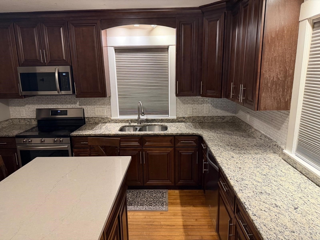 65 Milford Street Mendon, MA 01756 - Photo 2 of 29