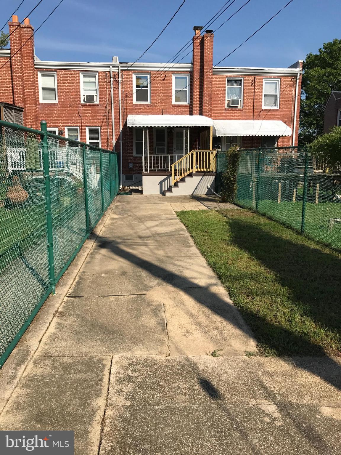 3735 Clarenell Road Baltimore, MD 21229 - Photo 2 of 17 Rear