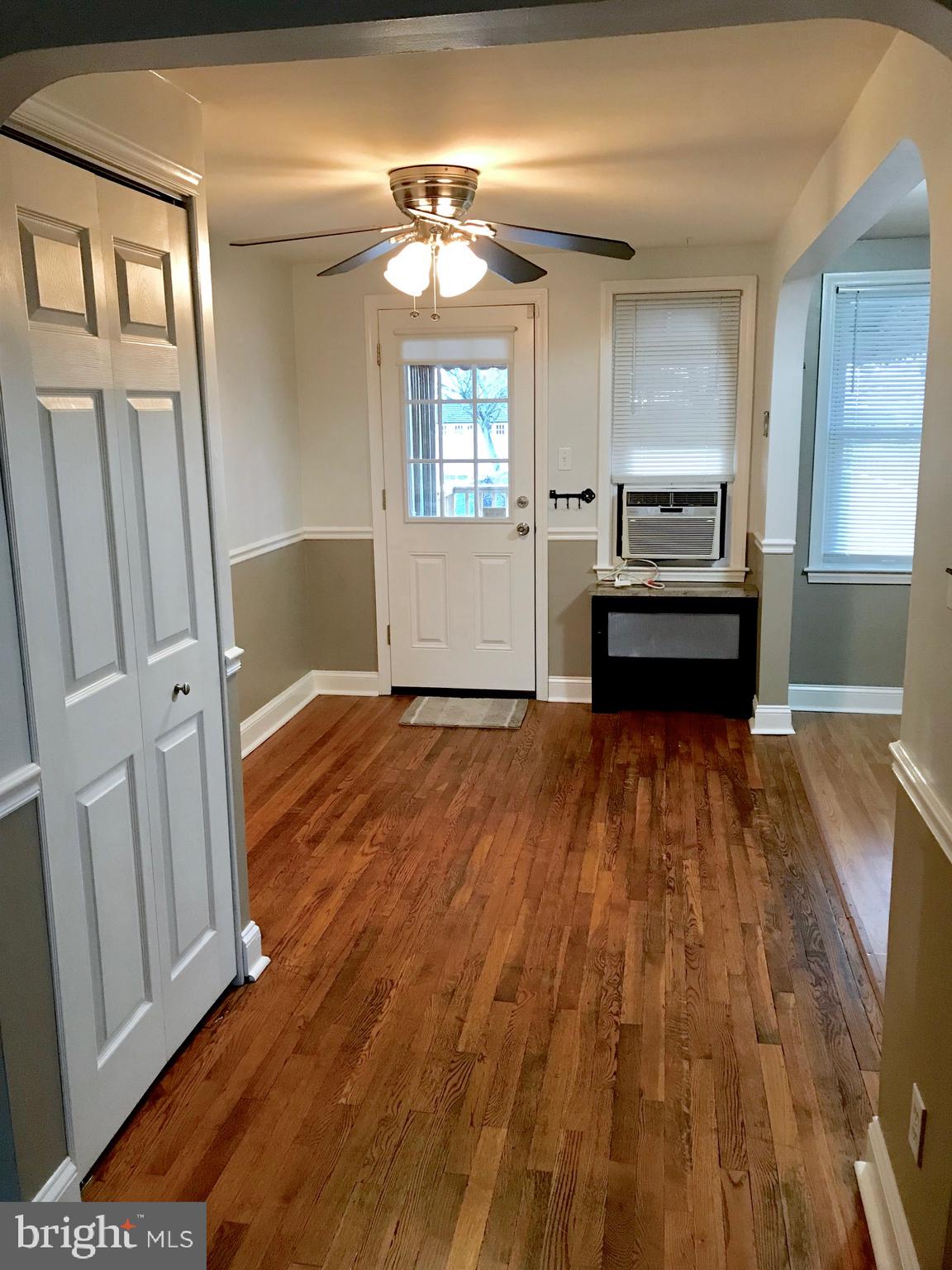 3735 Clarenell Road Baltimore, MD 21229 - Photo 4 of 17 Dining room