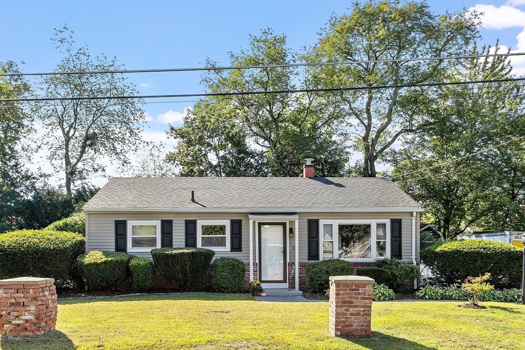 7 Greenwood Road Northborough, MA 01532 - Photo 2 of 42 Gallery Image 2
