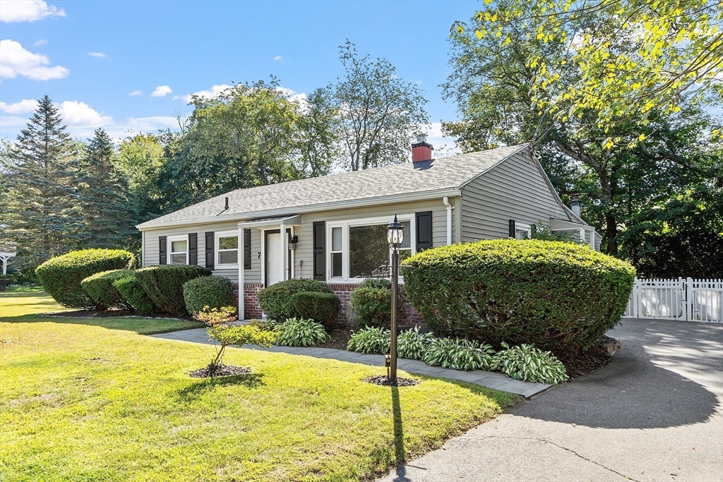 7 Greenwood Road Northborough, MA 01532 - Photo 3 of 42 Gallery Image 3