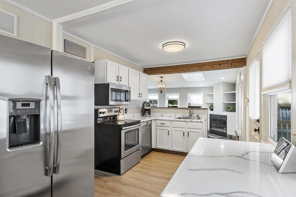 7 Greenwood Road Northborough, MA 01532 - Photo 6 of 42 Gallery Image 6