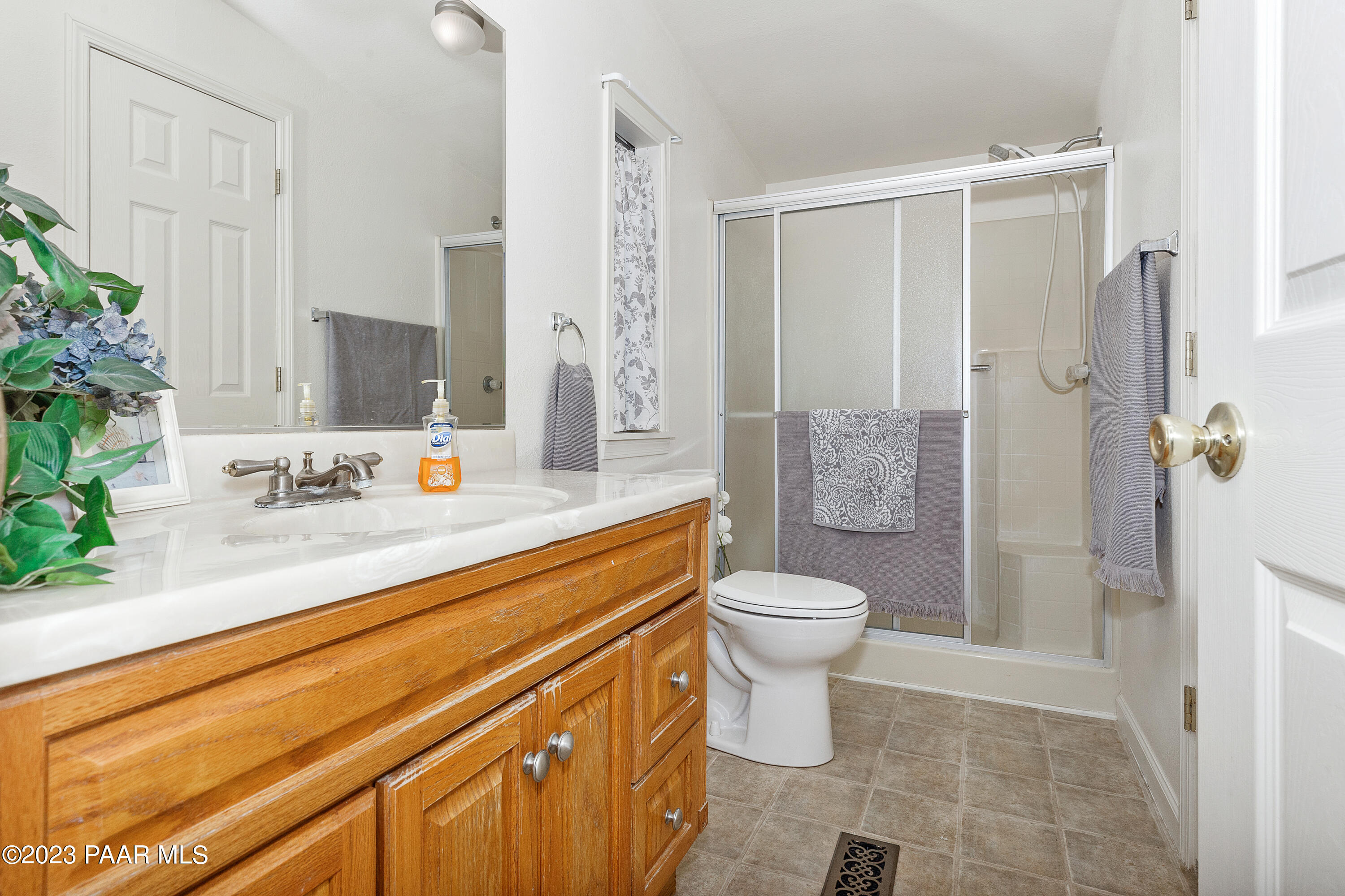 17545 East Bob White Road Mayer, AZ 86333 - Photo 8 of 19 Master Bathroom