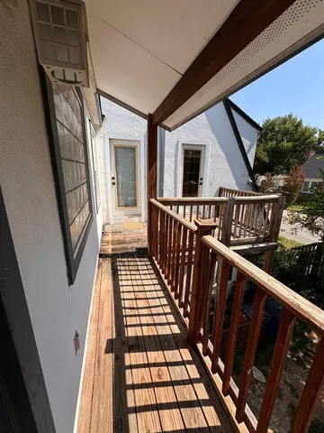 $1,750 | 201 West 33rd Street, Unit B, Austin, TX 78705