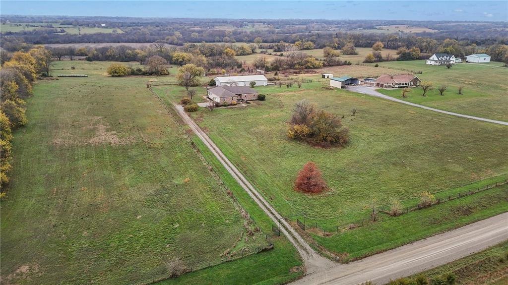 33270 Switzer Road Paola, KS 66071 - Photo 37 of 41