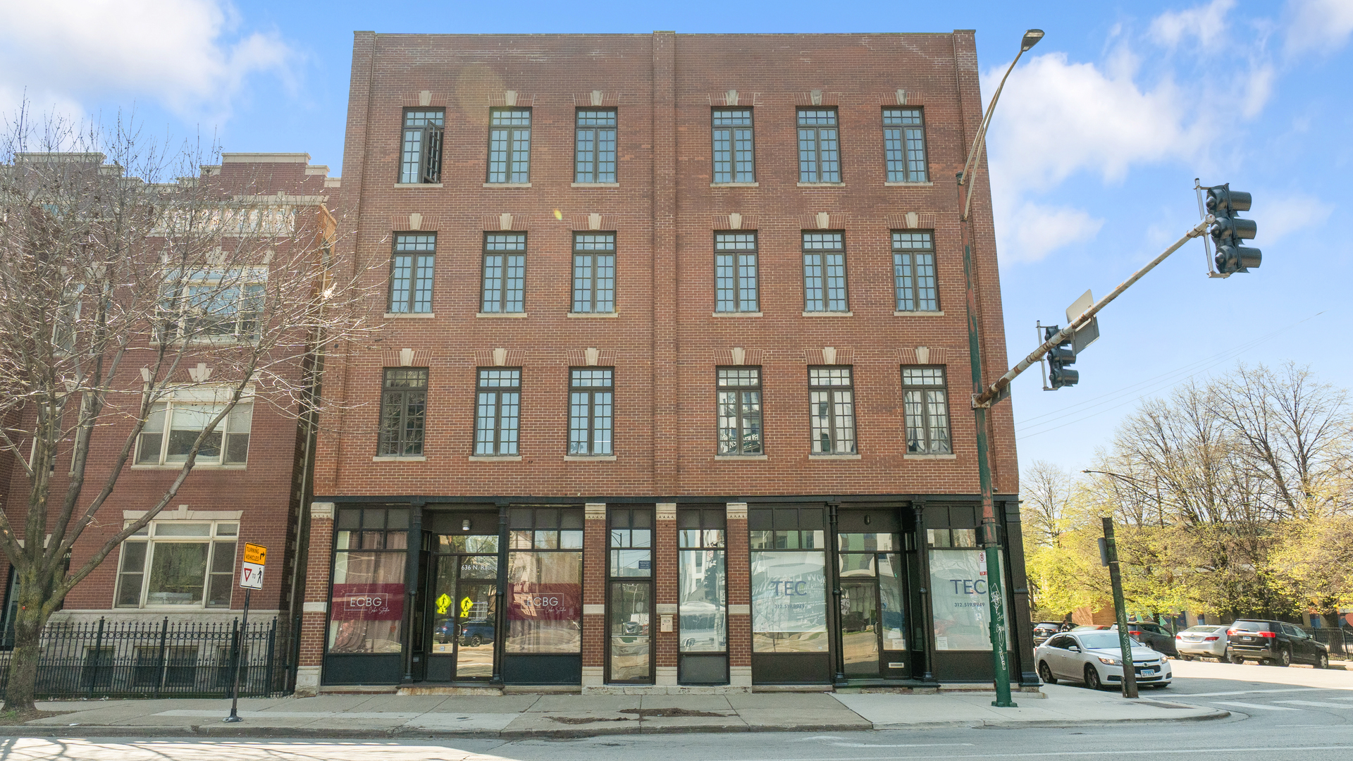 636 North Racine Avenue, Unit 2N Chicago, IL 60642 - Photo 1 of 21 Gallery Image 1