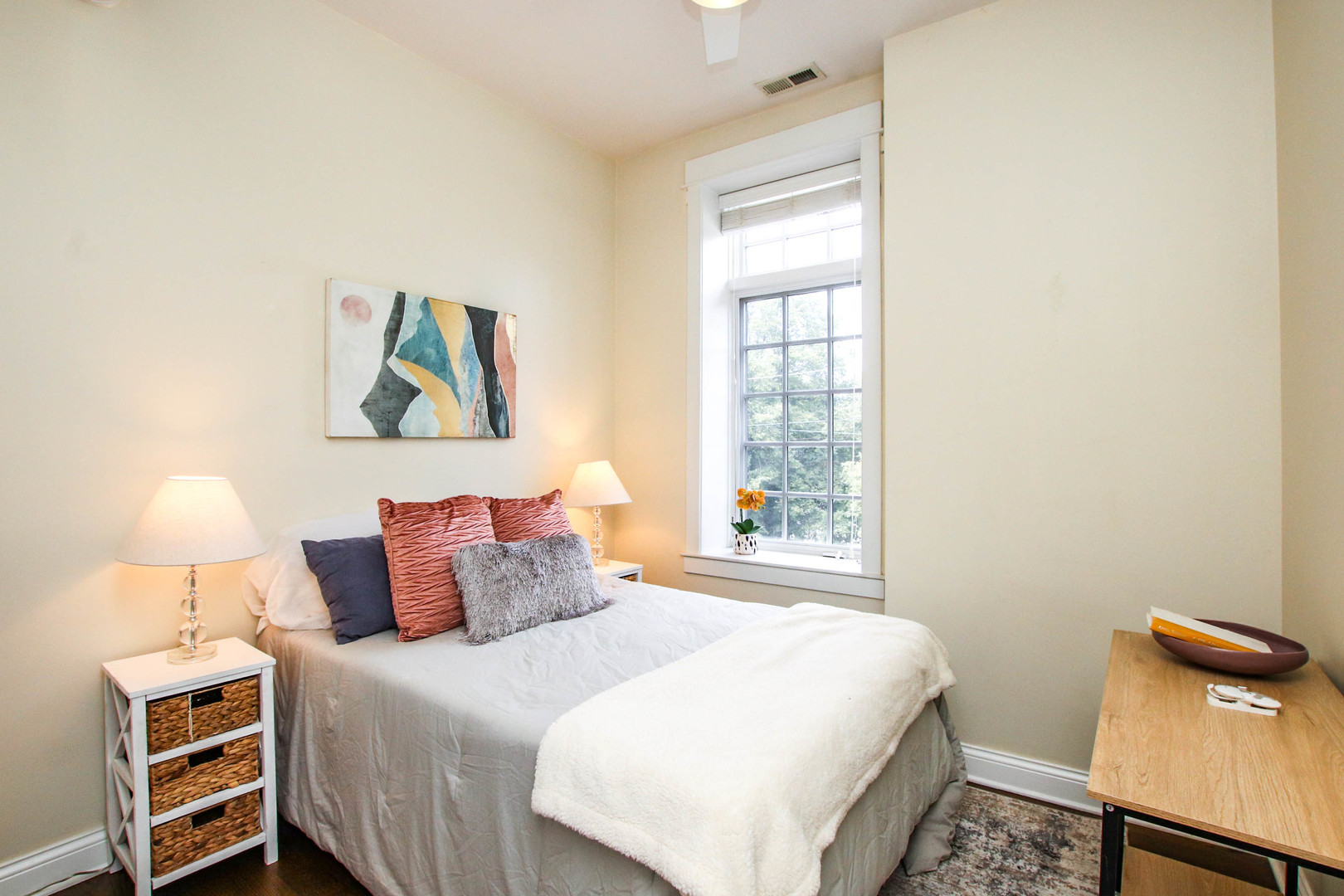 636 North Racine Avenue, Unit 2N Chicago, IL 60642 - Photo 15 of 21 Gallery Image 15