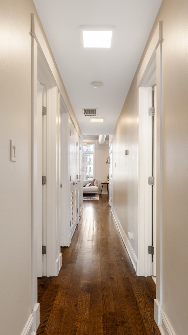636 North Racine Avenue, Unit 2N Chicago, IL 60642 - Photo 20 of 21 Gallery Image 20