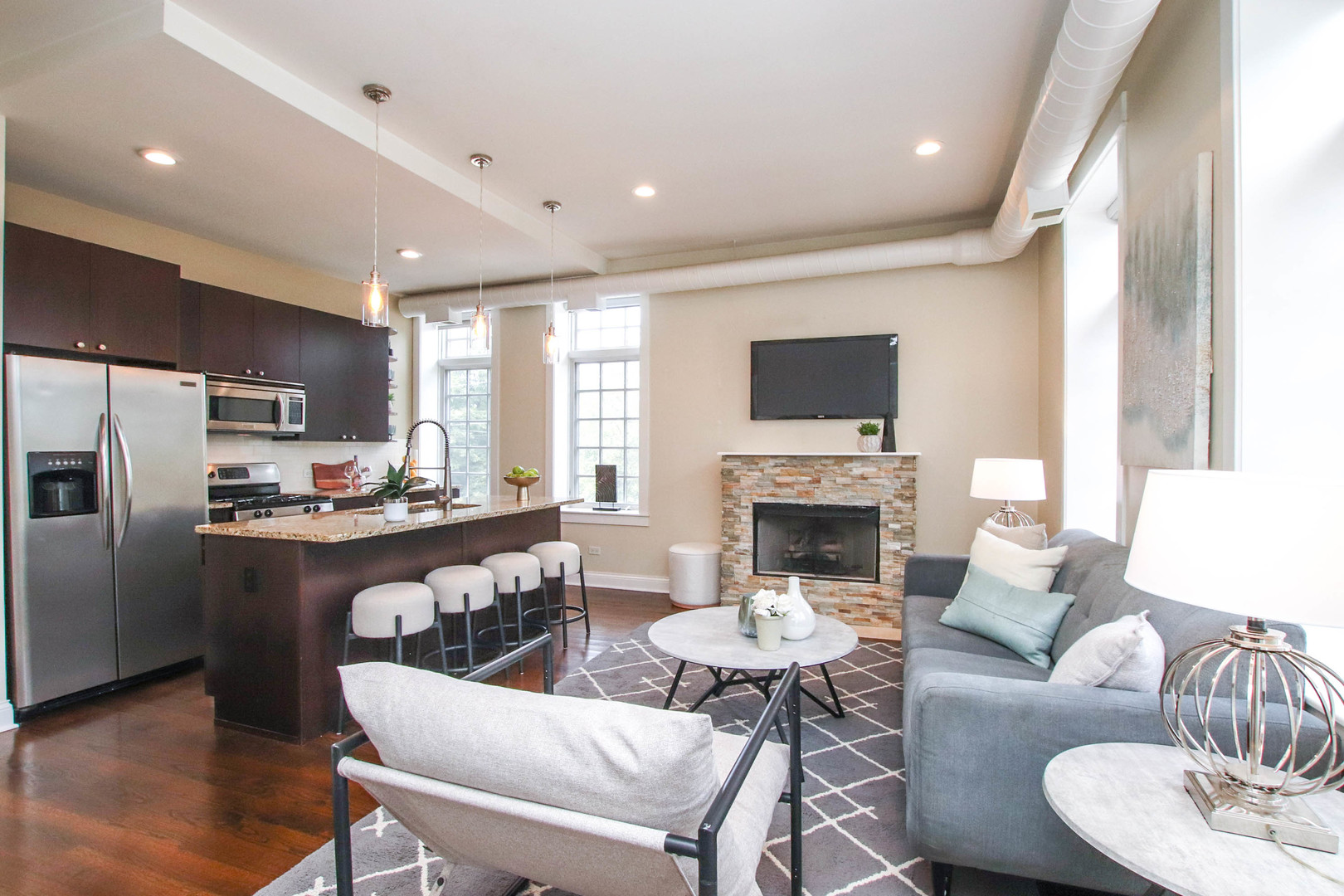 636 North Racine Avenue, Unit 2N Chicago, IL 60642 - Photo 5 of 21 Gallery Image 5