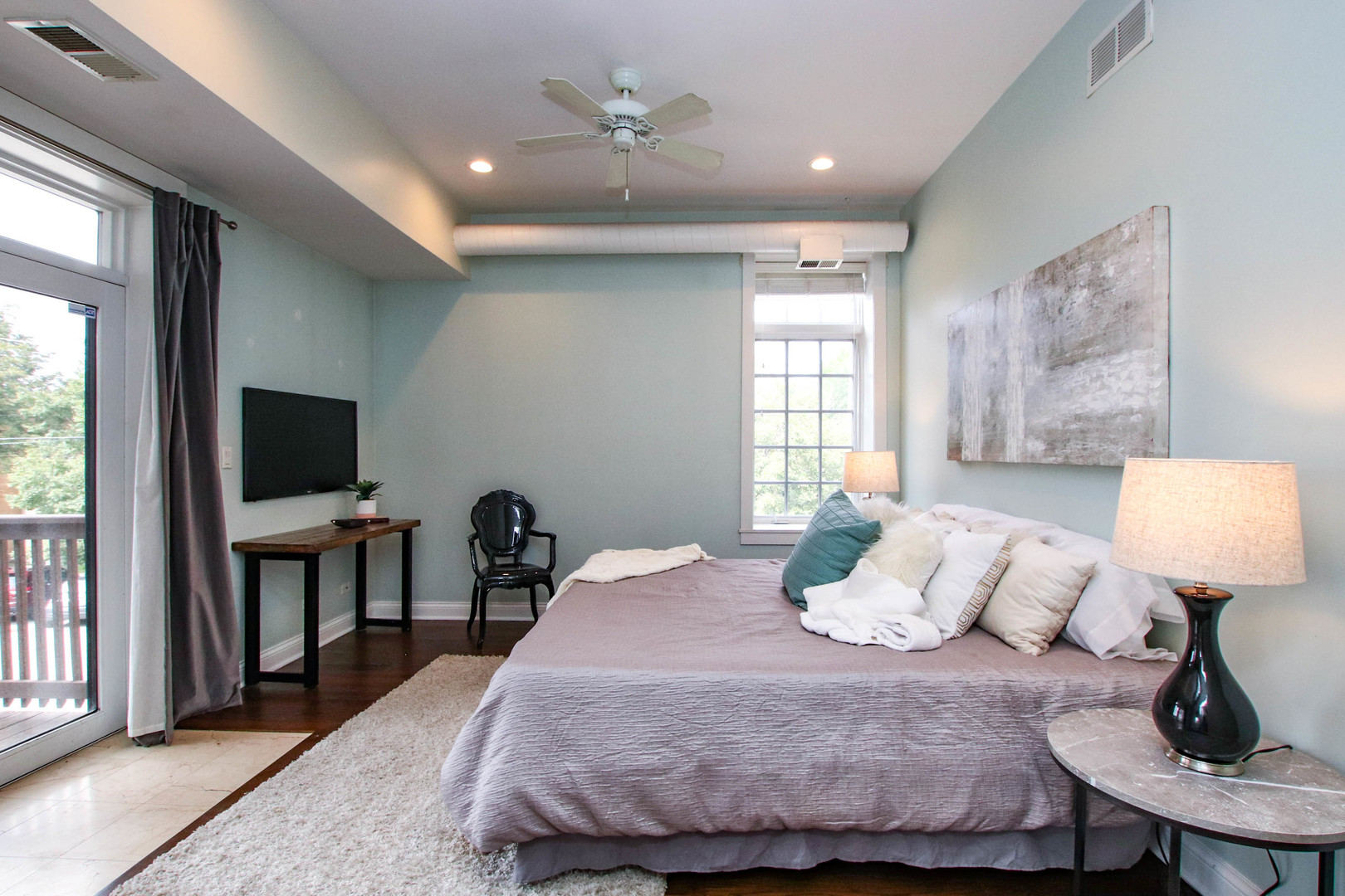 636 North Racine Avenue, Unit 2N Chicago, IL 60642 - Photo 10 of 21 Gallery Image 10