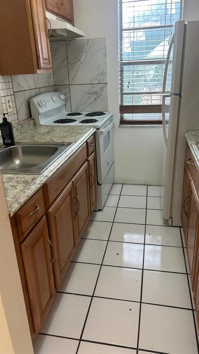 2219 Polk Street, Unit 9A Hollywood, FL 33020 - Photo 4 of 13