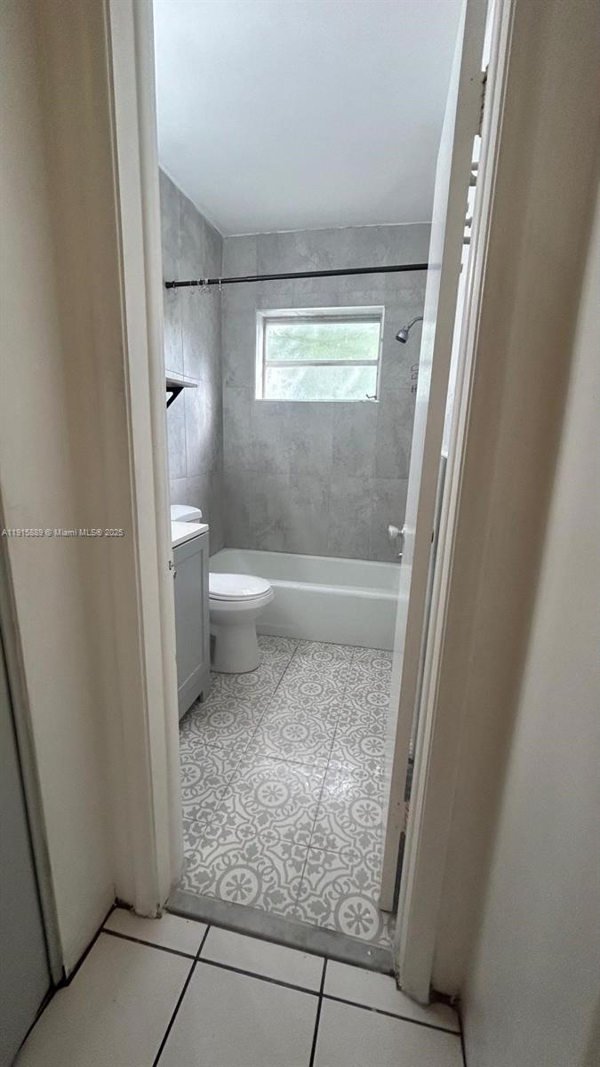 2219 Polk Street, Unit 9A Hollywood, FL 33020 - Photo 10 of 13