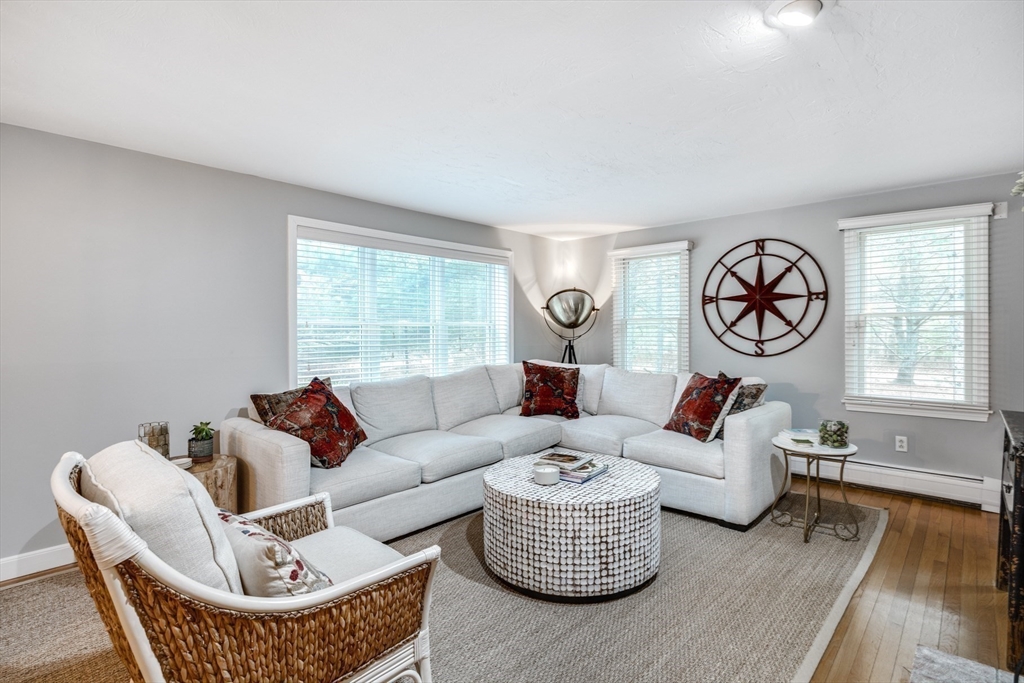 39 Popmunet Road Falmouth, MA 02536 - Photo 8 of 42 Gallery Image 8