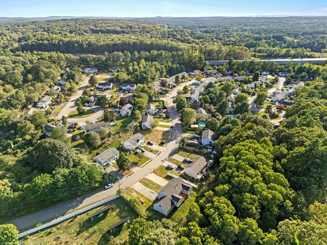 $339,900 | 90 L Derryfield Road, Derry, NH 03038