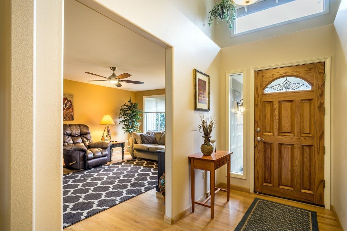 887 Ridgeway Circle Medford, OR 97504 - Photo 4 of 31 Additional Photo