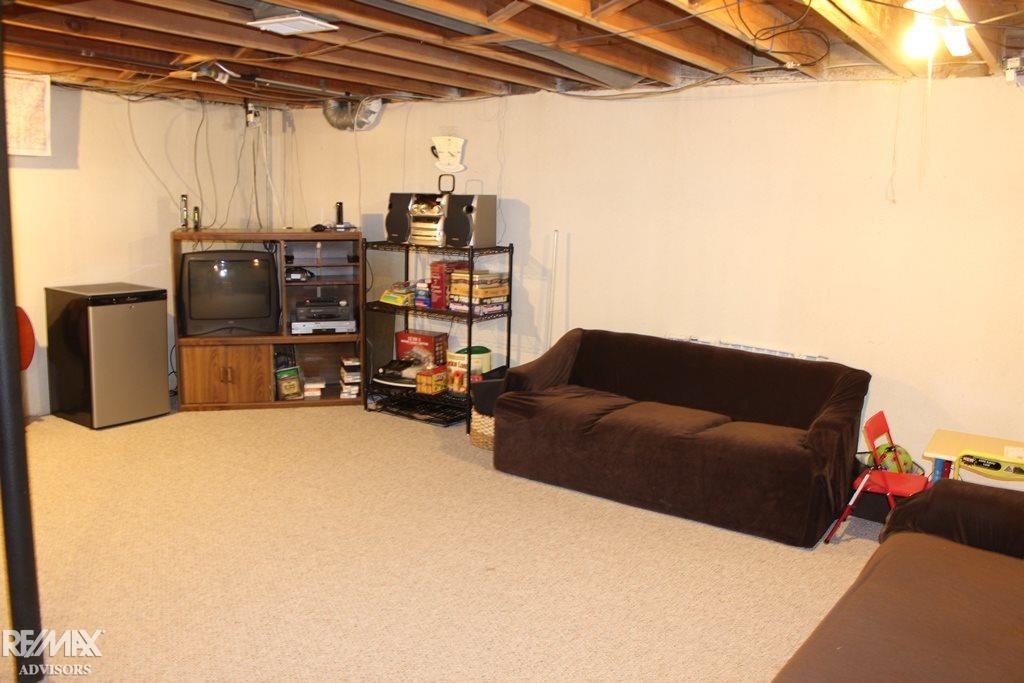24740 22 Mile Road Macomb, MI 48042 - Photo 9 of 14 31302992-9.JPG