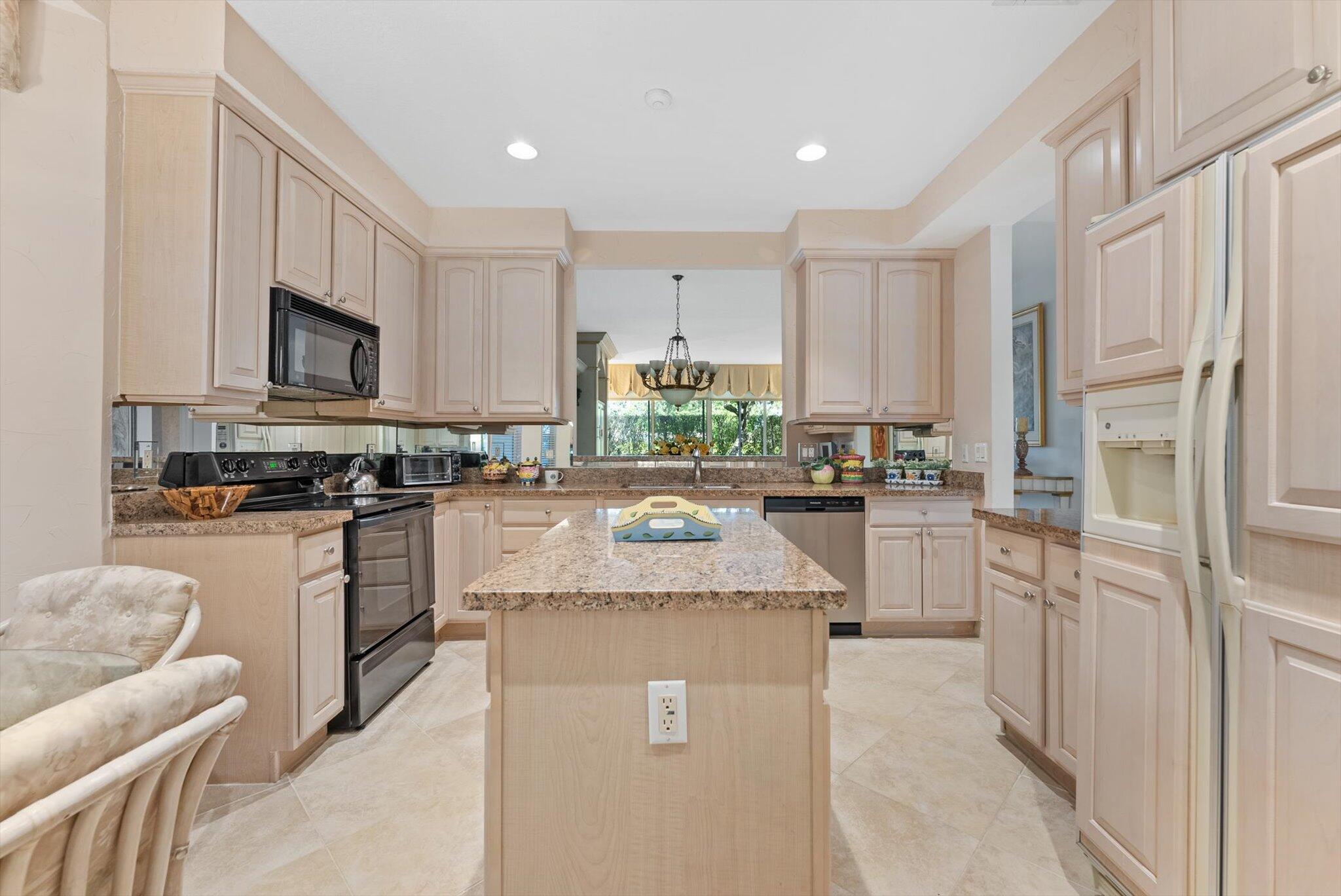 6181 Island Walk, Unit A Boca Raton, FL 33496 - Photo 12 of 42 21-21