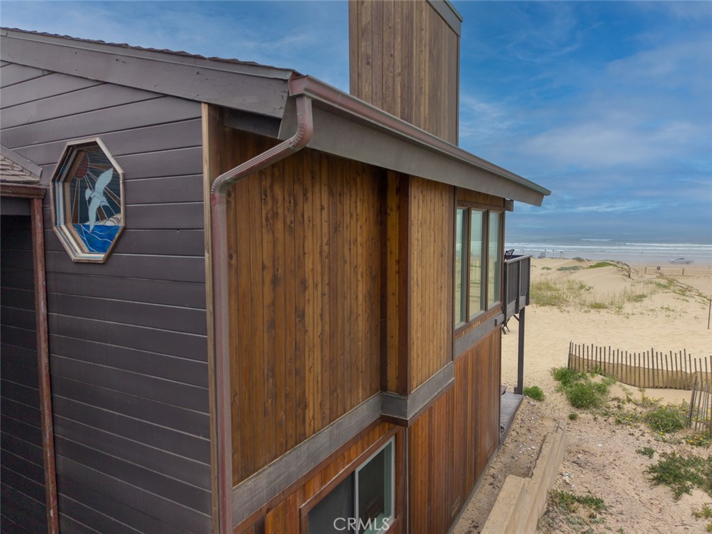 1612 Strand Way Oceano, CA 93445 - Photo 25 of 27 a view of wooden door