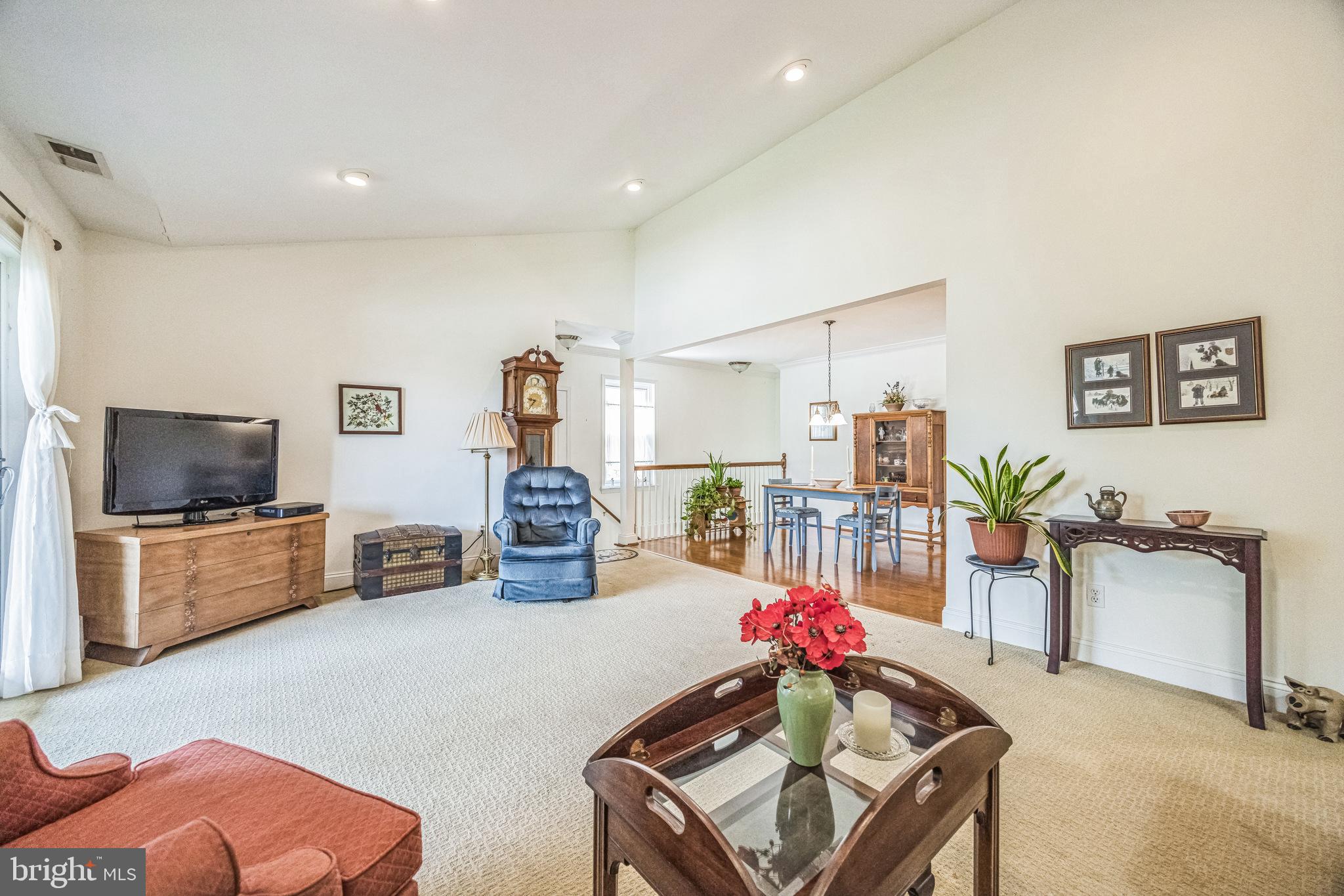 1003 Raintree Lane, Unit 1003 Malvern, PA 19355 - Photo 3 of 12 Bright Living Room
