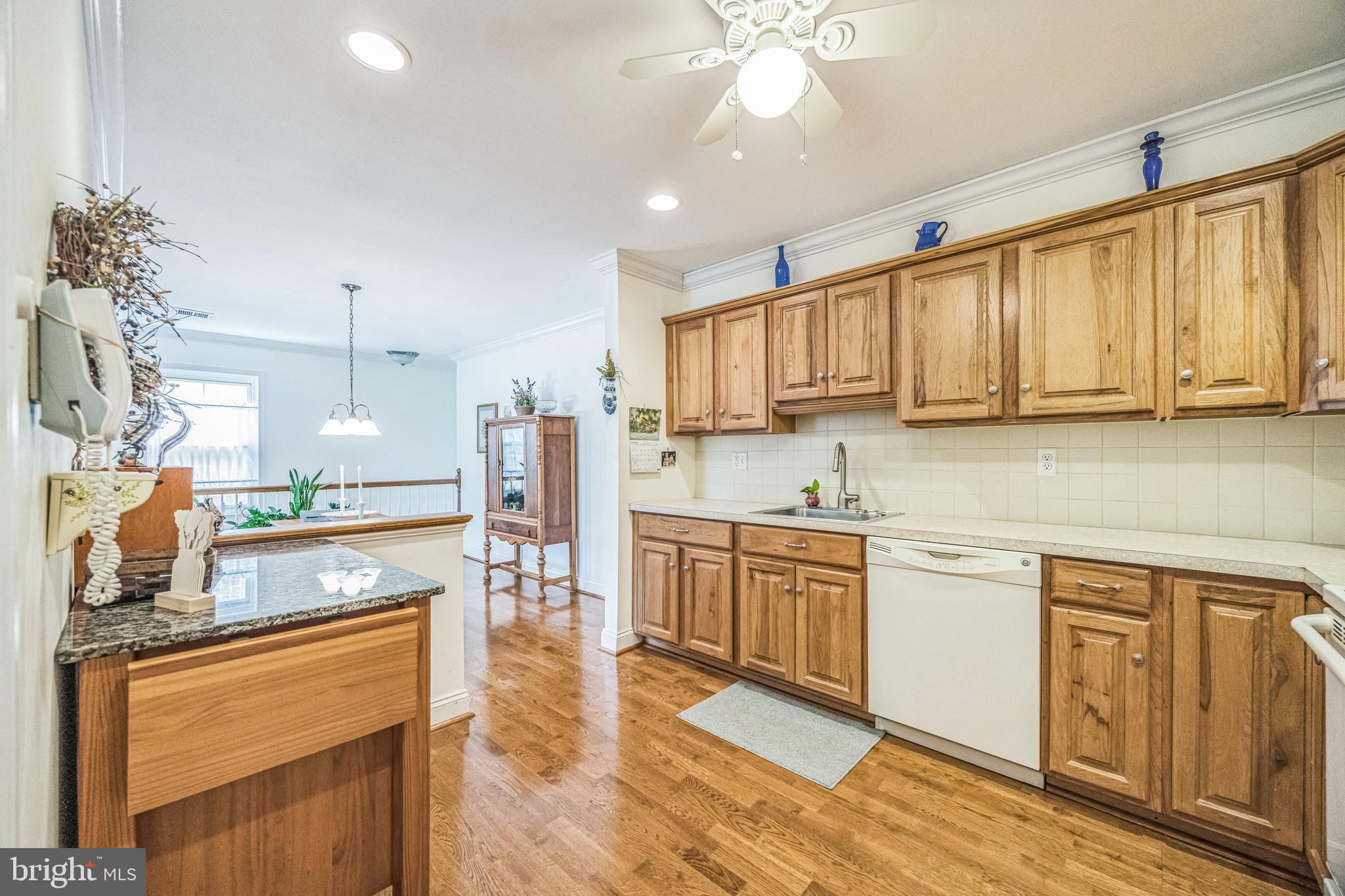 1003 Raintree Lane, Unit 1003 Malvern, PA 19355 - Photo 6 of 12 Kitchen