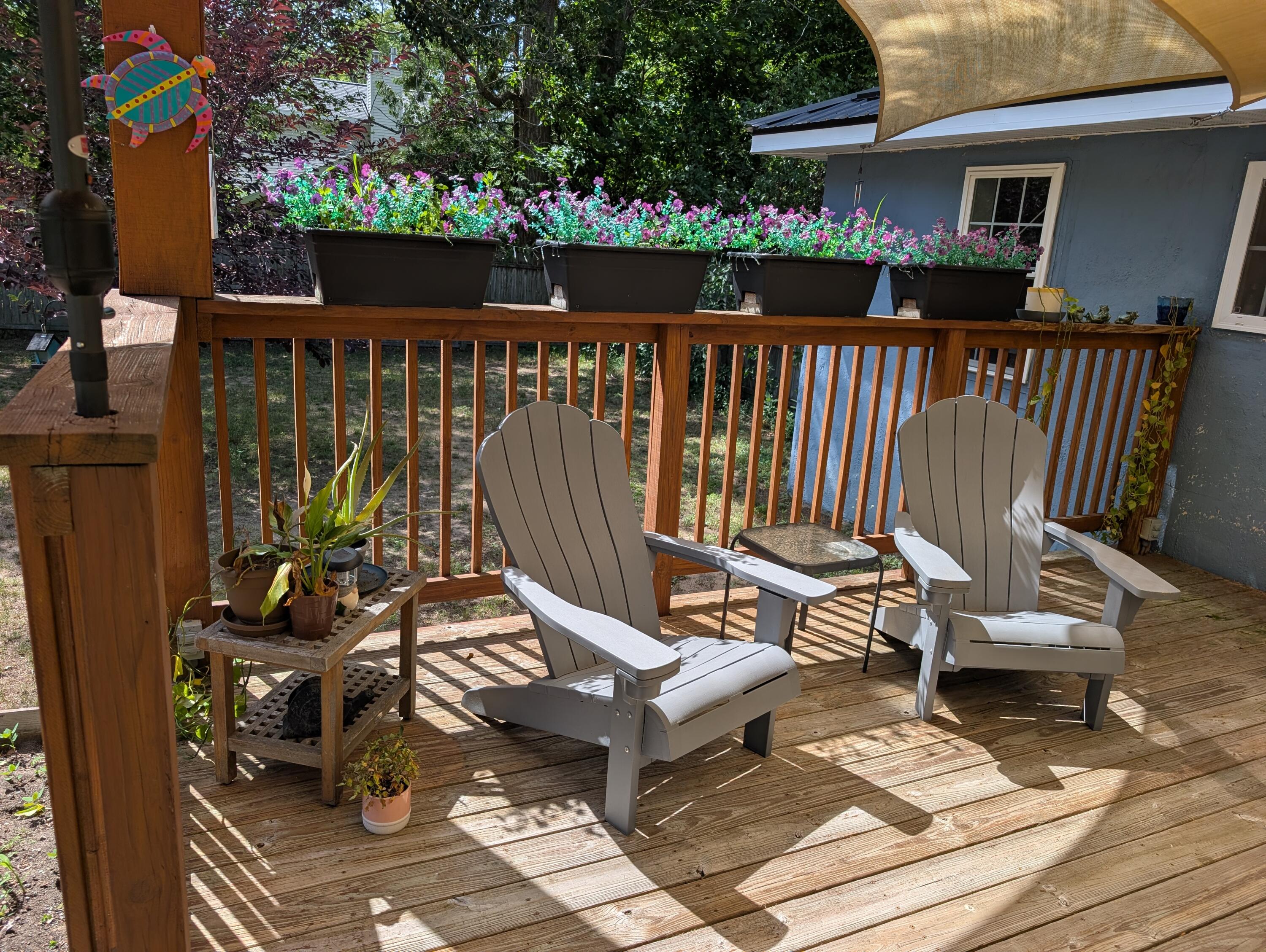 271 Randall Road Muskegon, MI 49441 - Photo 15 of 48 Randall - Deck chairs