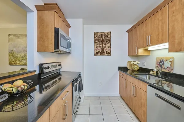 $435,000 | 289 Essex Street, Unit 308, Salem, MA 01970