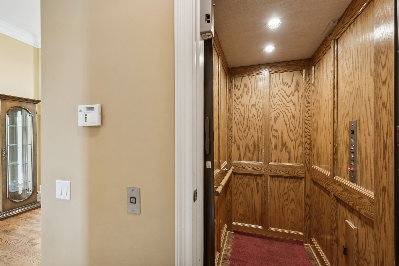 9 Willowcrest Drive, Unit 9 Oak Brook, IL 60523 - Photo 11 of 37